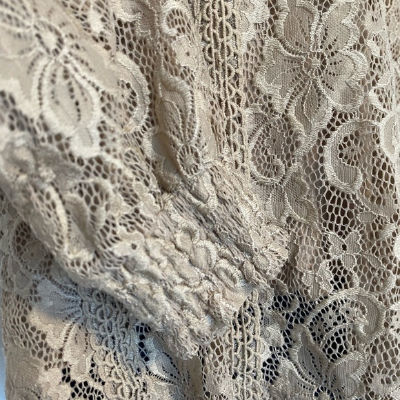 Cable & Gauge Lace Tan Long Sleeve Lined‎ Top Shirt Size Medium - Picture 4 of 9